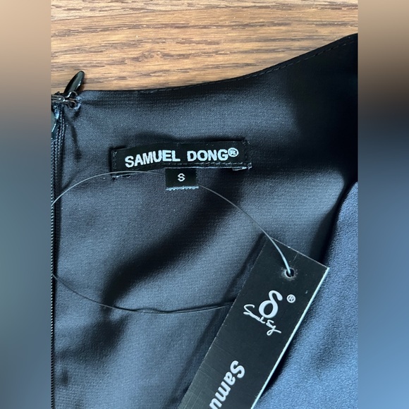 NWT SAMUEL DONG Dress Black With Bold Floral Design Size Small - Picture 3 of 3